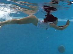 Find-Best-Pantyhose.com presents: Puzan bruhova fat teen in the pool