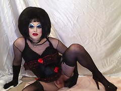 Find-Best-Pantyhose.com presents: Slut drag queen fucking bbc dildo