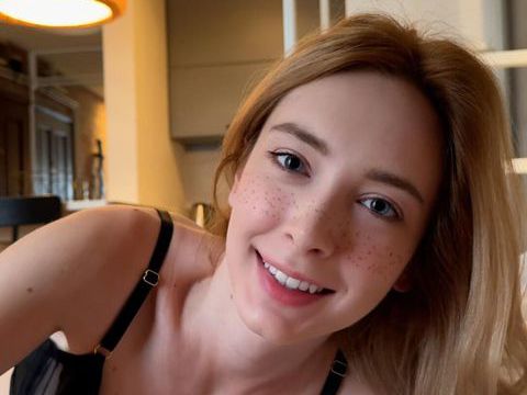 Find-Best-Pantyhose.com presents: Morning sex with your sweet girlfriend