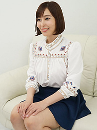 Find-Best-Pantyhose.com presents: Asian Mommy Momoka Ogawa gets her pussy penetrated in a solo